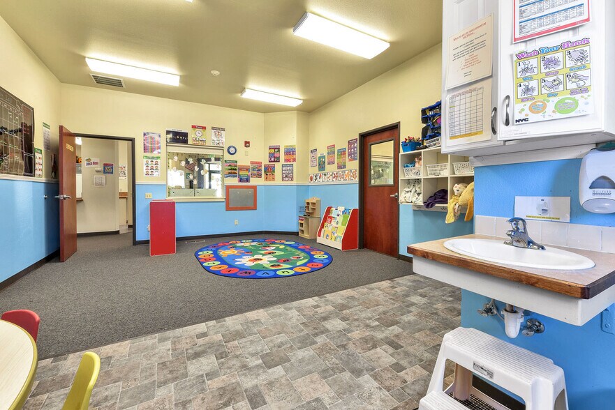 More Photos Of 2490 S Cloverdale Rd, Boise Daycare Center For Sale