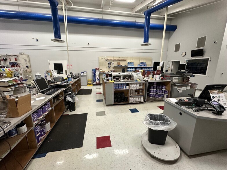 More Photos Of 105 Elmira Rd, Vacaville Freestanding For Lease