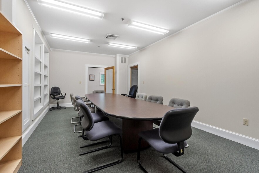More Photos Of 19 Parker St, Clinton Industrial For Sale