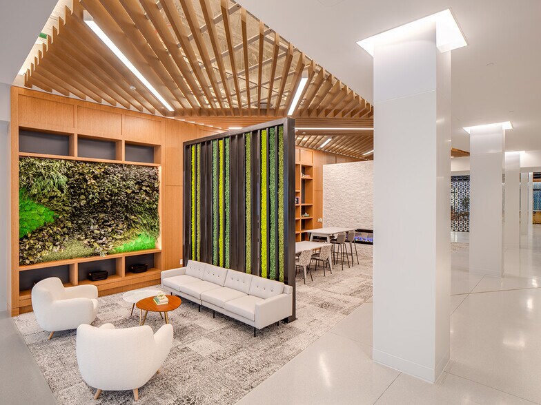 More Photos Of 2450 Crystal Dr, Arlington Office For Lease