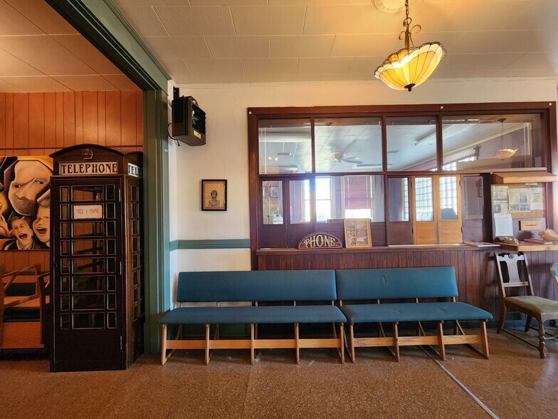 More Photos Of 99 E 2nd St, Coquille Specialty For Sale