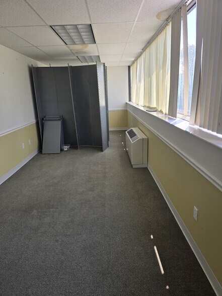 More Photos Of 201 Great Rd, Acton Office For Lease
