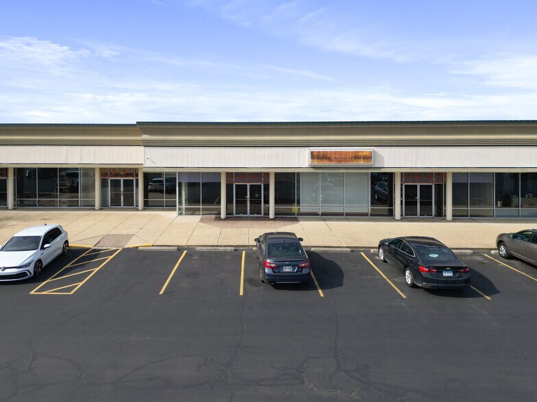 More Photos Of 1100 McArthur Rd, Jeffersonville Light Distribution For Lease