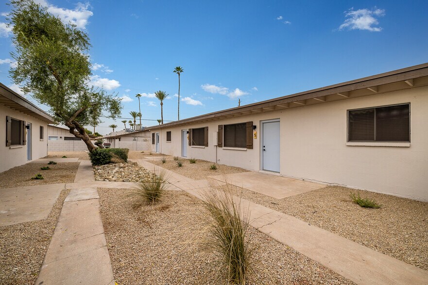 More Photos Of 2002-2010 N 50th St, Phoenix Apartments For Sale