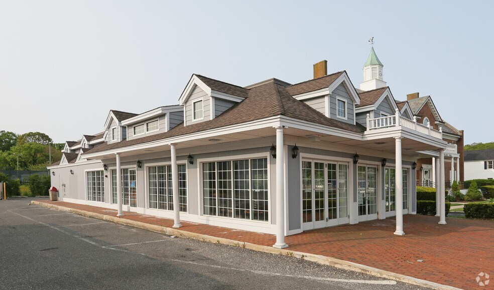 More Photos Of 115 W Broadway, Port Jefferson Fast Food For Sale