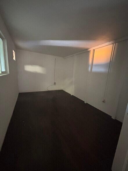 More Photos Of 1603-1605 Juliesse Ave, Sacramento Warehouse For Lease