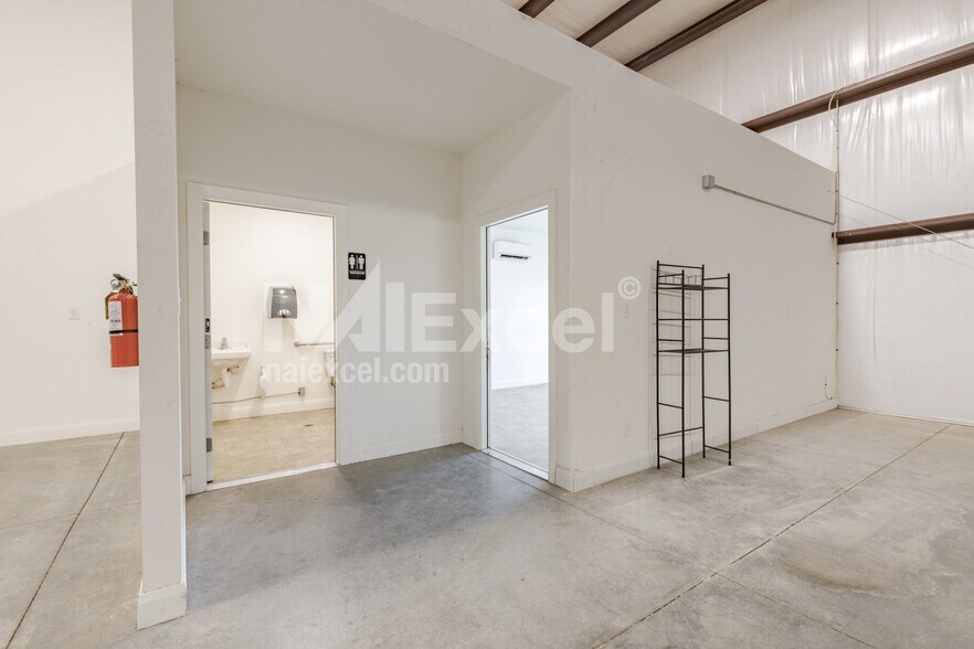 More Photos Of 712 S 5725 W, Hurricane Industrial For Sale