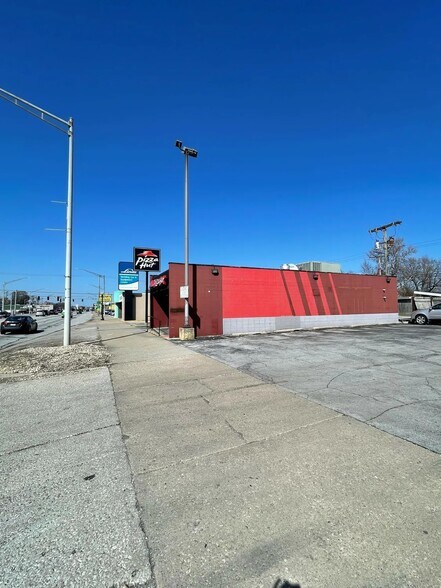 More Photos Of 7331 Indianapolis Blvd, Hammond Restaurant For Lease