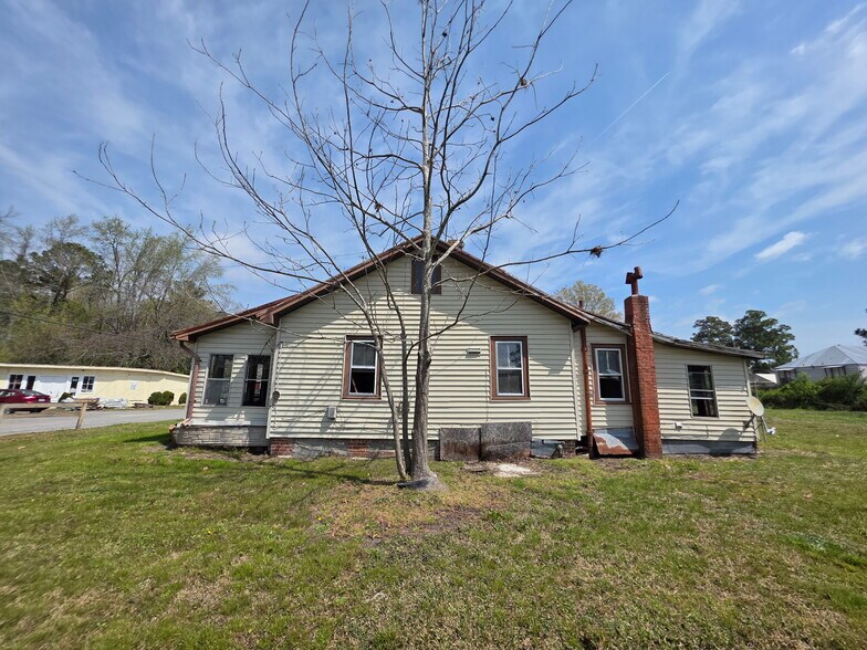 More Photos Of 1006 Badham Rd, Edenton Flex For Sale