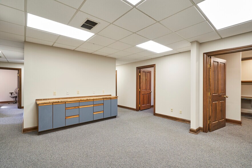 More Photos Of 1920 Georgetown Rd, Hudson Medical For Sale