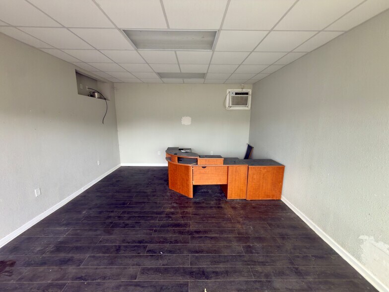More Photos Of 2000 N Pace Blvd, Pensacola Auto Dealership For Sale