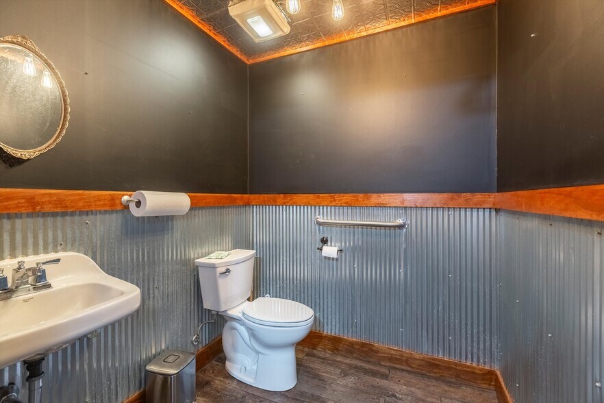 More Photos Of 621 S 13th St, Tekamah Restaurant For Sale