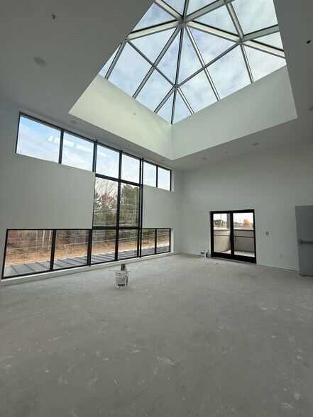 More Photos Of 4560 Satellite Blvd, Duluth General Retail For Sale