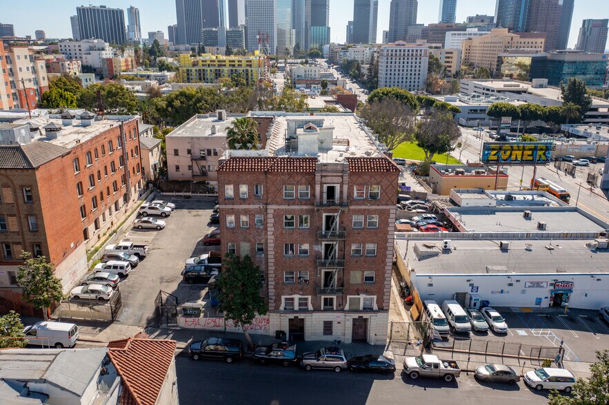 More Photos Of 526 Union Dr, Los Angeles Apartments For Sale