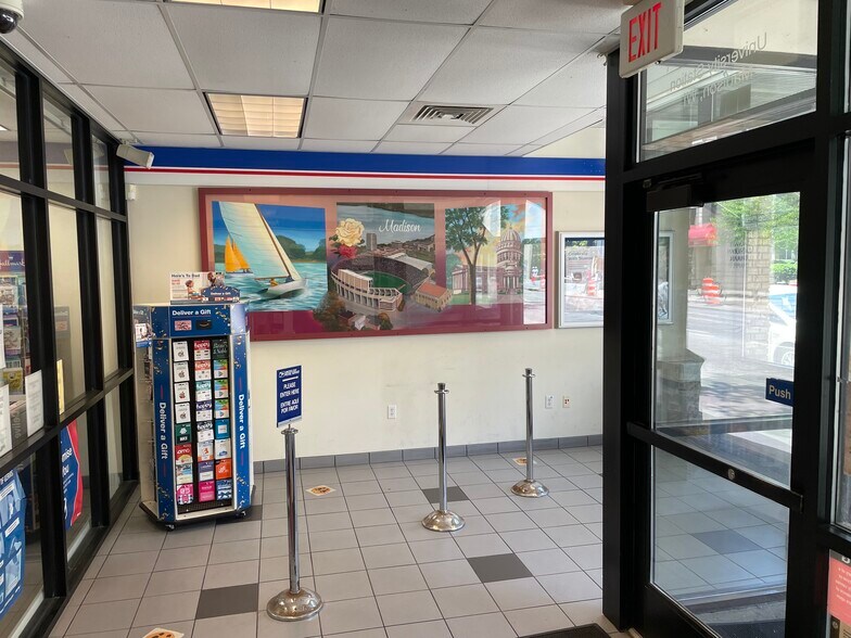 More Photos Of 441 N Lake St, Madison Storefront Retail Office For Sale