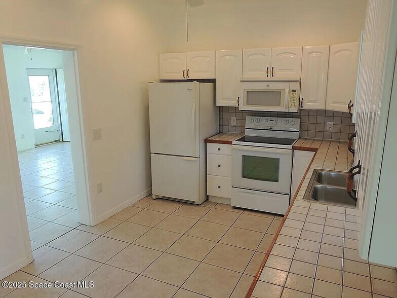 More Photos Of 206 4th Ave, Indialantic Office Residential For Sale