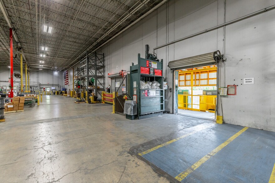 More Photos Of 1750 Hardeman Ln NE, Cleveland Warehouse For Lease
