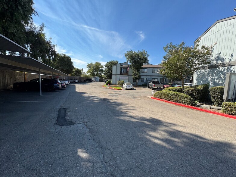 More Photos Of 409 N Lincoln Way, Galt Apartments For Sale