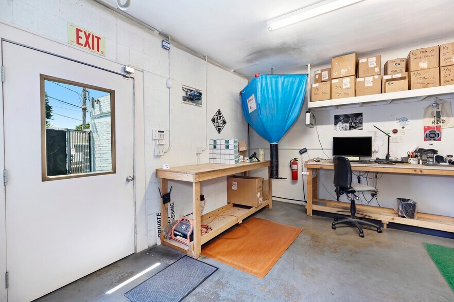 More Photos Of 11018 Washington Blvd, Culver City Storefront For Sale