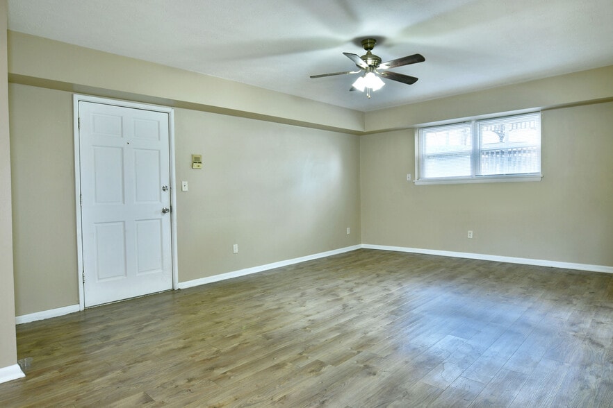 More Photos Of 203-205 Churchill Hubbard Rd, Youngstown Apartments For Sale