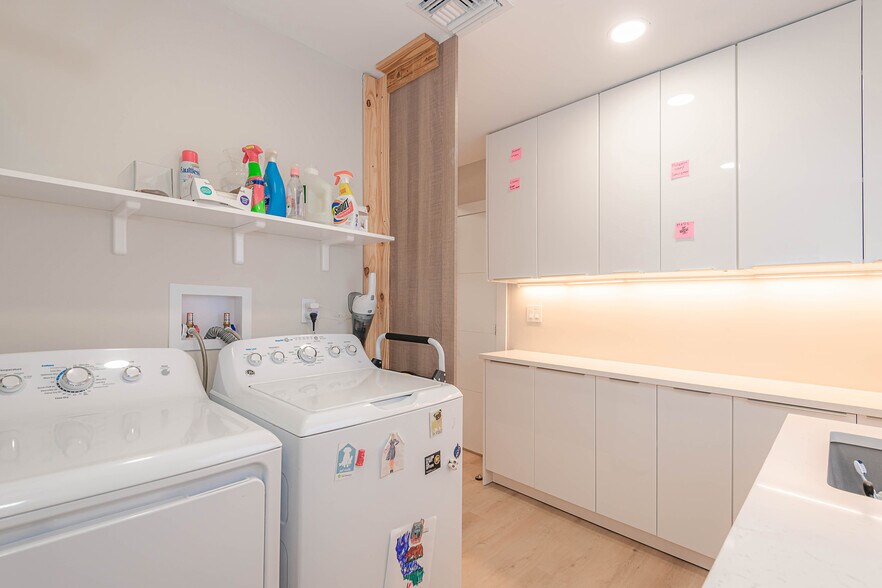 More Photos Of 302 SW 2nd Ave, Dania Beach Multifamily For Sale