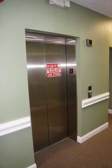 More Photos Of 188 Eagle Rock Ave, Roseland Office For Lease