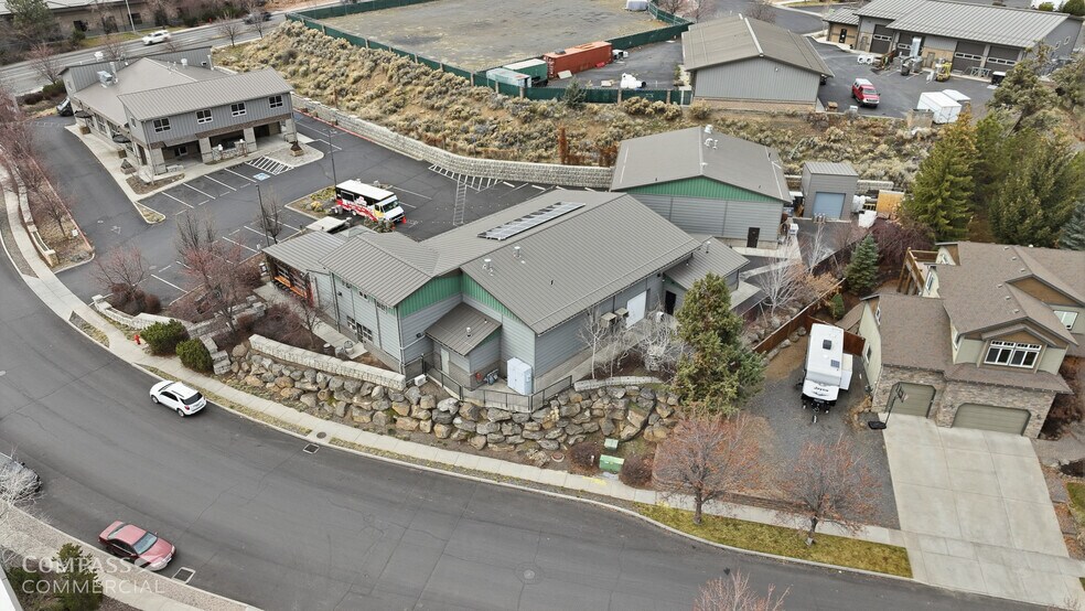 More Photos Of 63063 Layton Ave, Bend Warehouse For Sale