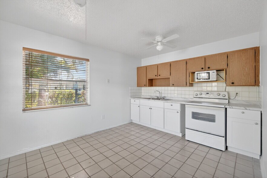 More Photos Of 4600 Kelmar Dr, West Palm Beach Multifamily For Sale