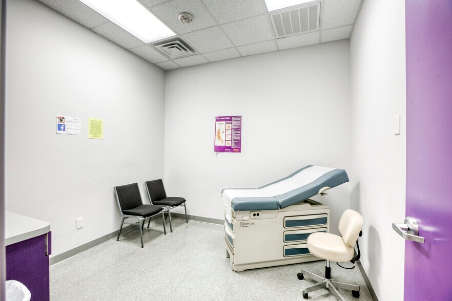 More Photos Of 921 S Las Vegas Blvd, Las Vegas Office For Sale