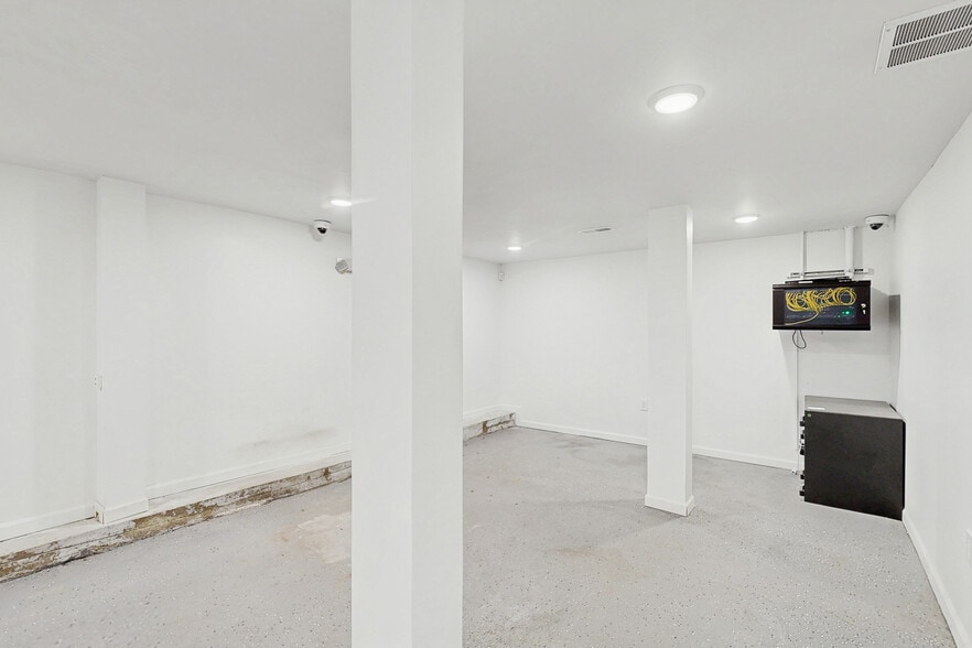 More Photos Of 1722-1724 Atlantic Ave, Atlantic City Apartments For Lease