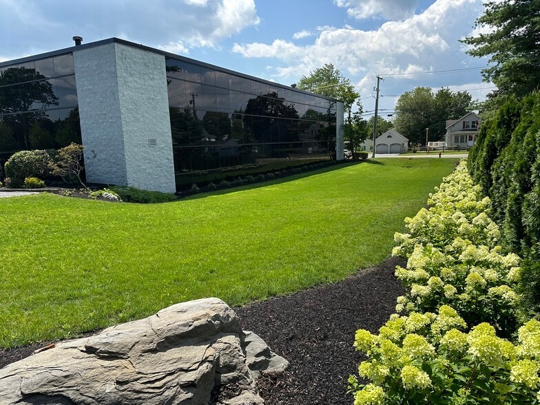 More Photos Of 1 Branch St, Methuen Medical For Lease