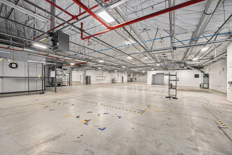 More Photos Of 1475 S Acoma St, Denver Warehouse For Sale