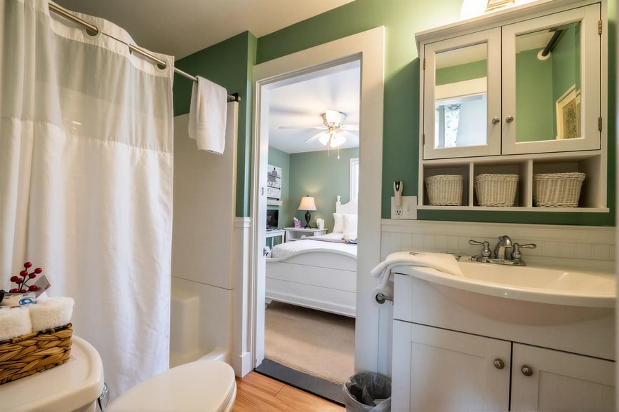 More Photos Of 2 River Rd, Cape Neddick Hospitality For Sale