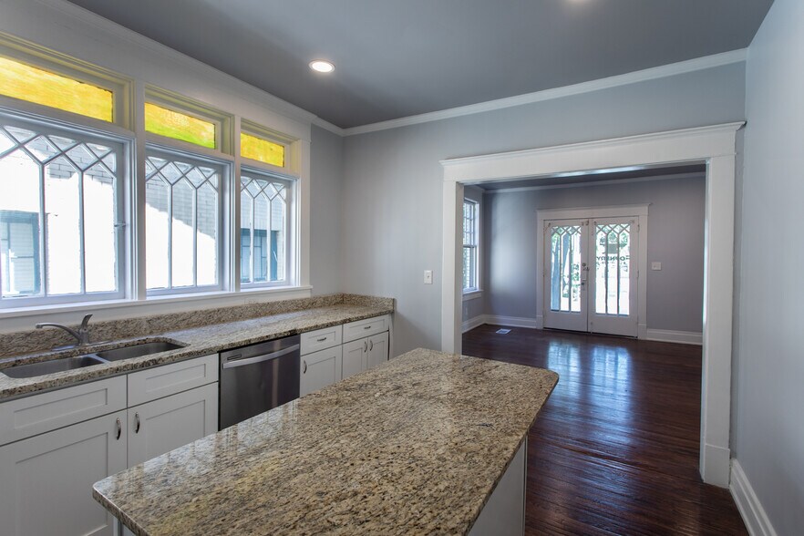 More Photos Of 1103 17th Ave S, Nashville Office For Lease