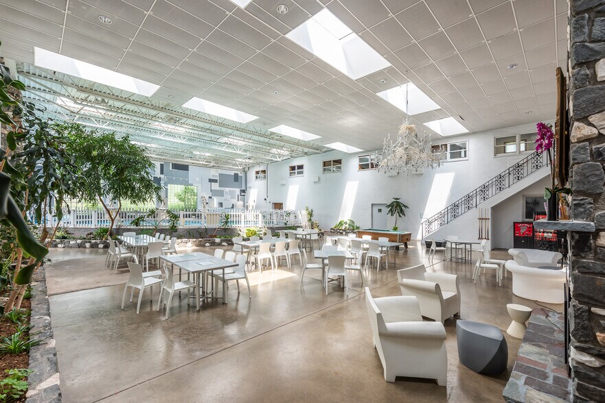 More Photos Of 6302 Main St, Tannersville Hotel For Sale