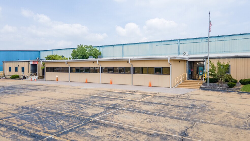 More Photos Of 1000 Taylor Ave, Park Hills Distribution For Lease