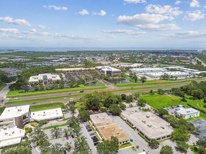 More Photos Of 10901 Danka Cir N, Saint Petersburg Office For Sale