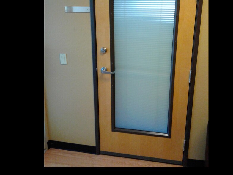 More Photos Of 4425 E Agave Rd, Phoenix Office For Lease