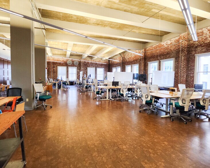 More Photos Of 18-22 Battery St, San Francisco Office For Lease