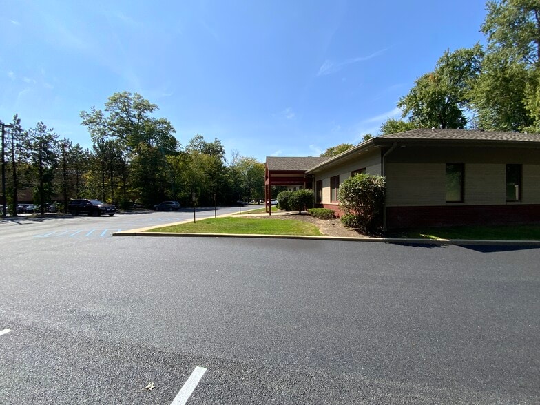 More Photos Of 3436-3500 Granite Cir, Toledo Medical For Lease