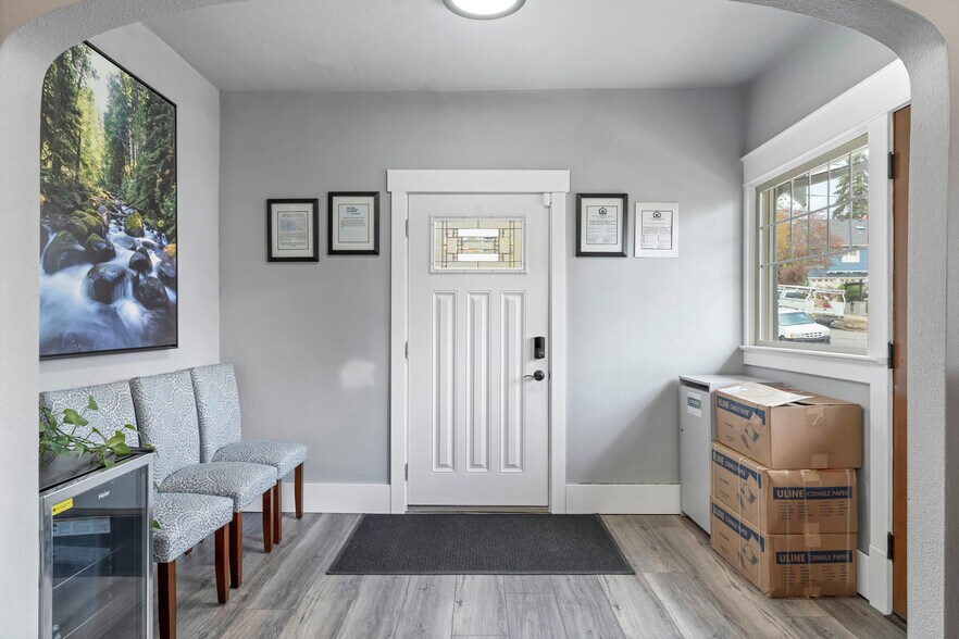 More Photos Of 1705 Commercial St SE, Salem Office Residential For Sale