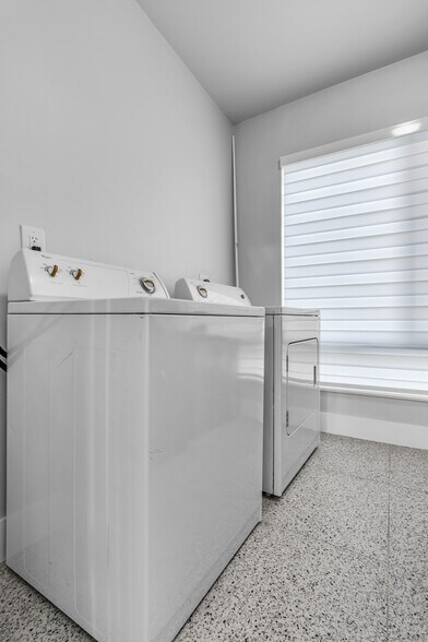 More Photos Of 648 South Dr, Miami Springs Medical For Lease