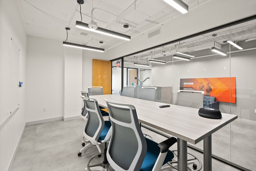 More Photos Of 1550 Crystal Dr, Arlington Office For Lease
