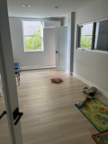 More Photos Of 129 Montgomery Ave, Bala Cynwyd Freestanding For Sale