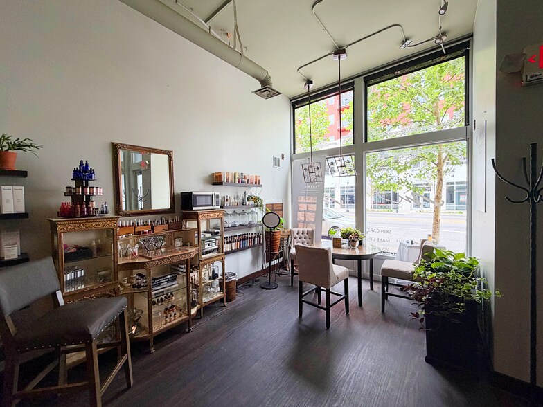 More Photos Of 980 N High St, Columbus Restaurant For Sale