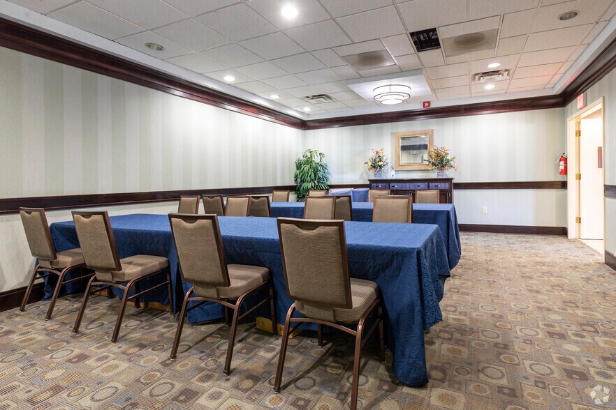 More Photos Of 4600 E Pine St, Deming Hotel For Sale