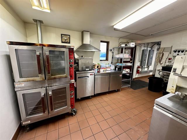 More Photos Of 203 N Main St, Monticello Storefront Retail Residential For Lease