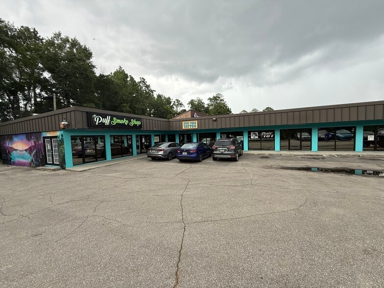 Primary Photo Of 2312 Apalachee Pky, Tallahassee Unknown For Lease