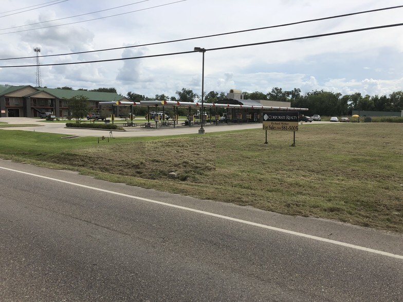 More Photos Of 925 Hospital Rd, New Roads Land For Sale