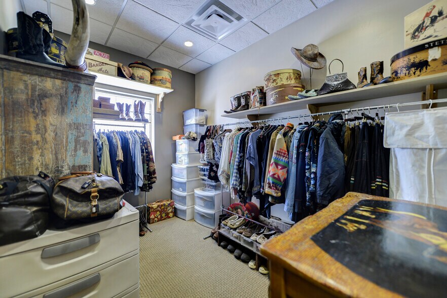 More Photos Of 6195 E Cave Creek Rd, Cave Creek Storefront Retail Office For Sale